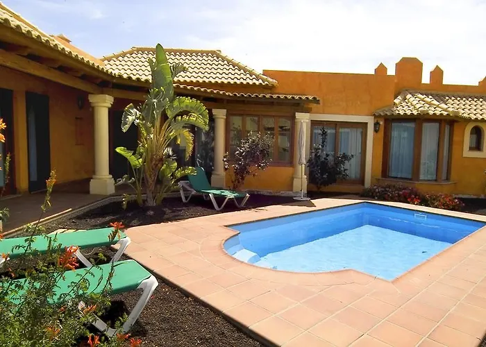 Brisas Del Mar فندق