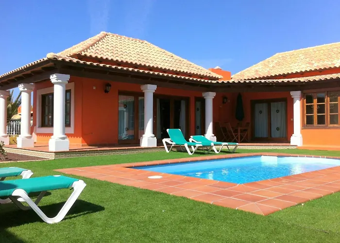 Brisas Del Mar فندق