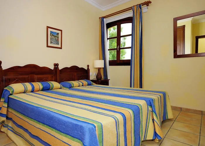 Brisas Del Mar فندق