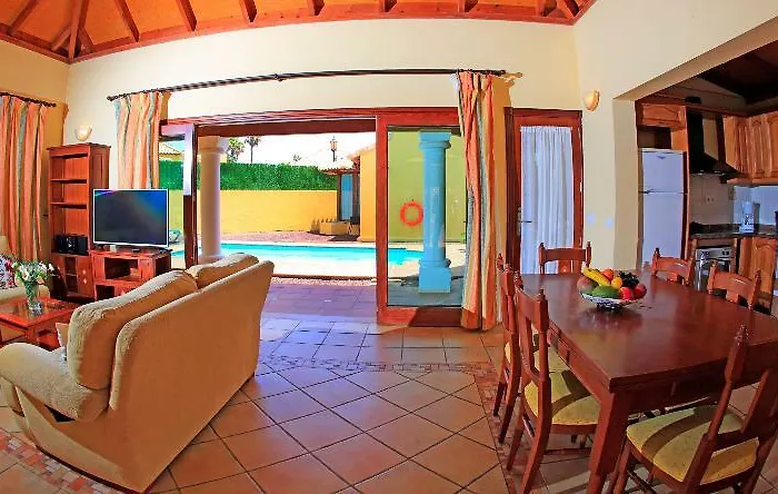 Brisas Del Mar فندق *